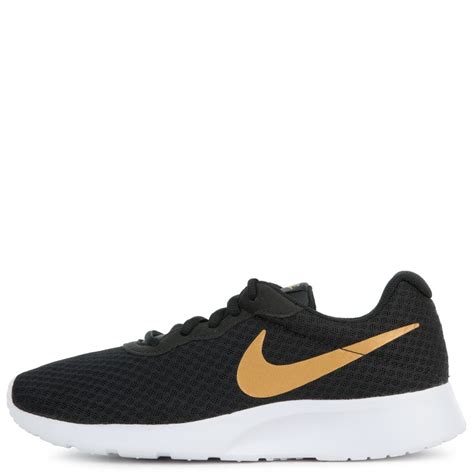 NIKE WOMEN S TANJUN 812655 004 Shiekh