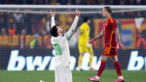 Santi Giménez ends goal drought in Feyenoord’s Europa League defeat to Roma: why didn’t he take ...