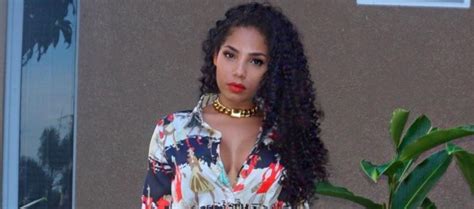 kasi bennett net worth