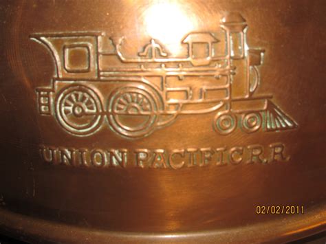 Union Pacific R.R spittoon | Collectors Weekly