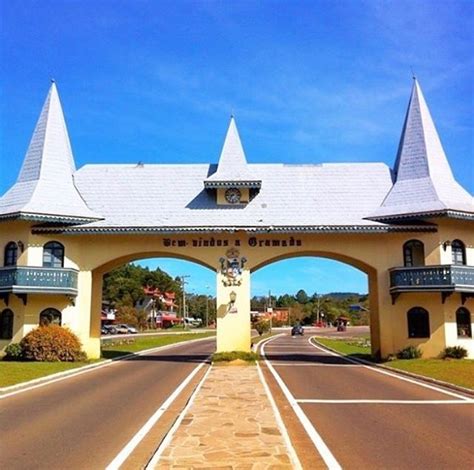 P Rtico De Gramado Na Entrada Via Taquara Passagem Para Quem Trafega Na