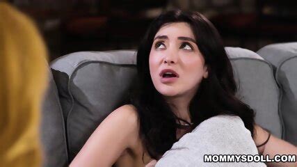 Lauren Phillips Convinced Chloe Surreal To Fuck Jane Wilde