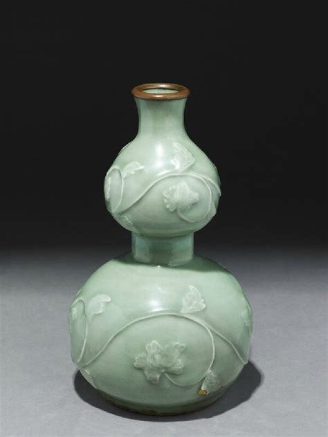 Longquan Celadon Vase In Double Gourd Form Yuan Dynasty 1279 1368