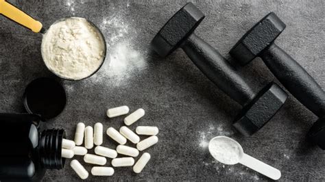 Creatine Vs. Pre-Workout — Differences and When to Take Each | BarBend