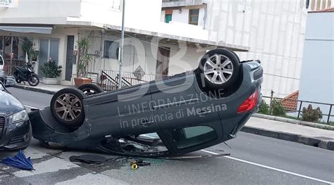 Messina Incidente Lungo La Consolare Pompea Conducente Trasportato