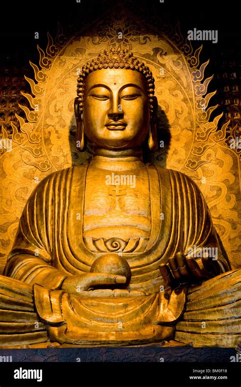 Shakyamuni Buddha Hi Res Stock Photography And Images Alamy