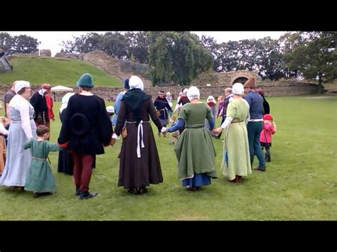 Traditional English Dance. - YouTube