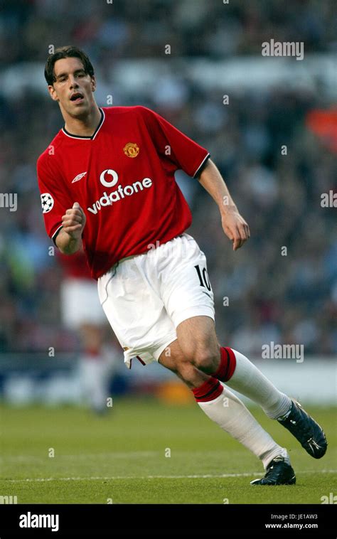 RUUD VAN NISTELROOY MANCHESTER UNITED FC OLD TRAFFORD MANCHESTER 24