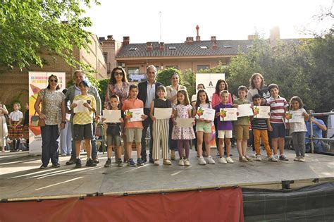 M S De Escolares Participan En La Xx Muestra De Dibujo Y Pintura