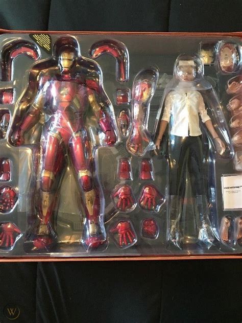 Hot Toys Iron Man Mark 9 And Pepper Potts Hobbies And Toys Toys And Games On Carousell