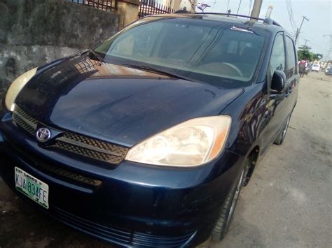 First Body Toyota Sienna 05 For Sale Autos Nigeria