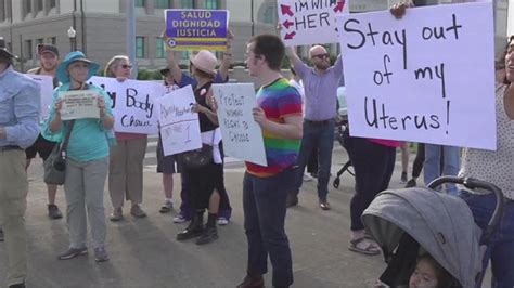 protesters gather at the Nueces County Courthouse | kiiitv.com