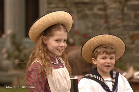 Miss Potter Publicity Still Of Lucy Boynton And Oliver Jenkins