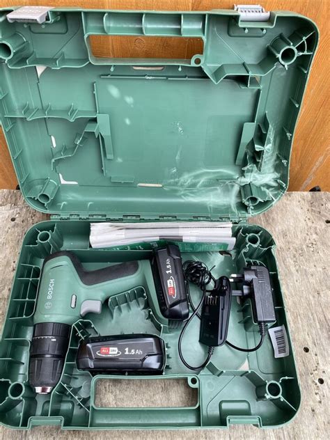 Bosch Universal Impact 18v Cordless Drill 2 Batteries Read Description