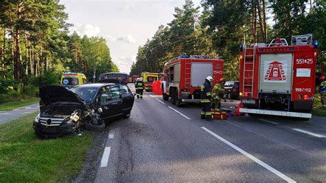 Tragiczny Wypadek Przed Okunink Dwie Osoby Nie Yj Droga Zablokowana