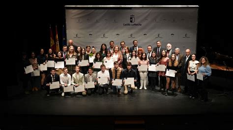 Educaci N Felicita A Los Alumnos Y Alumnas Galardonados Con Los