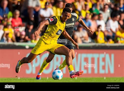 Felix Nmecha Borussia Dortmund Aut Bvb Borussia Dortmund Vs Fc