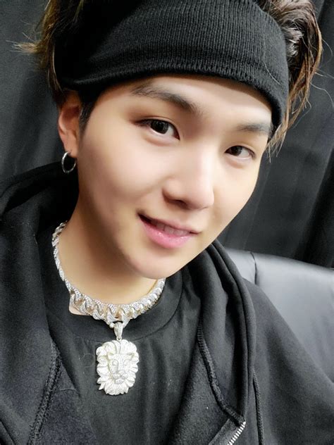 Bts Community Posts 🤍💚 To Suga 💚🤍 ユンギ 、今日も愛してるよ♥⁷ どうかいつも健康で幸せでいてね🫶🏻