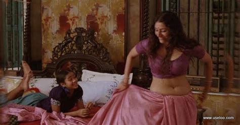 Celeb Saree Hot Indian Aunty Changing Saree Sexy Navel Show Blouse Cleavage Show