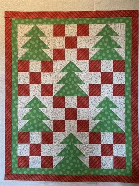 XT KA Three Yard Quilt Evergreen Christmas Tree