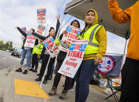 Boeing Halts Talks With Striking Union, Withdraws Pay Offer - Aviation ...