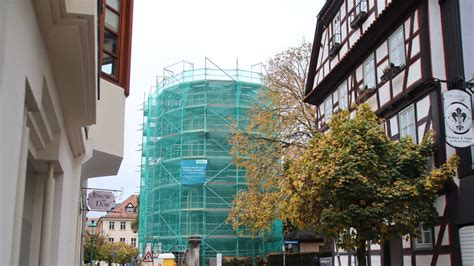 Arbeiten in vollem Gang Ein Hütchen für den Hexenturm in Fulda