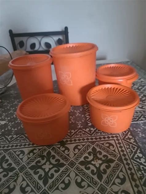 5 BOITES HERMÉTIQUE Tupperware vintage modèle soleil différents volumes