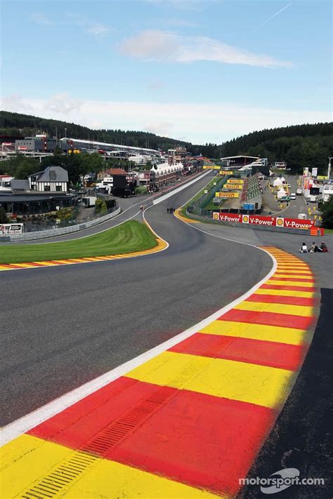 Eau Rouge | Main gallery | Photos | Motorsport.com | Formula 1 car ...