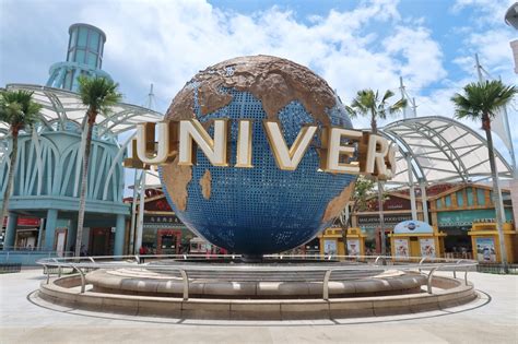 Review: Universal Studios Singapore – Christmas Edition, Resorts World ...