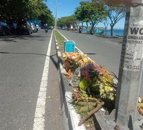 Tumpukan Sampah Merusak Pemandangan Kota Ternate Poskomalut