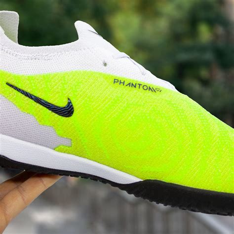 Футзалки Nike Phantom GX (ID#2085975967), цена: 2250 ₴, купить на Prom.ua