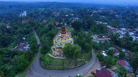 tempat wisata  jambi  unik  menarik alam hingga sejarah