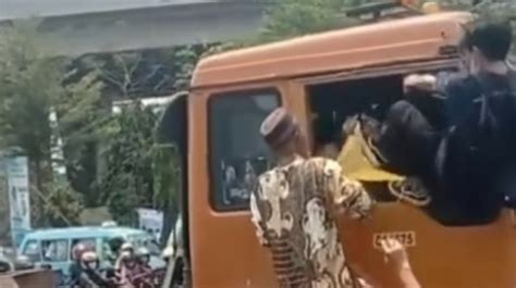 Sopir Truk Kontainer Dianiaya Rombongan Pengantar Jenazah Di Cilincing