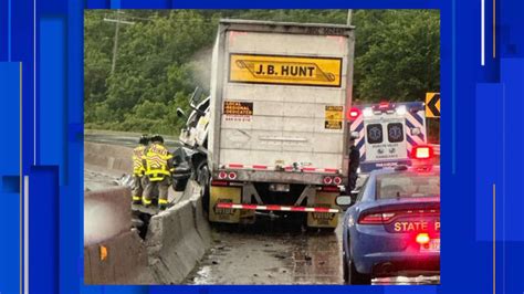 Semi Truck Crashes Into Median Shutting Down I 94 In Washtenaw County