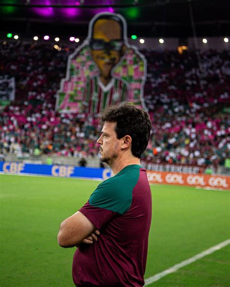 Diniz reconhece erros mas vê partida brilhante do Fluminense