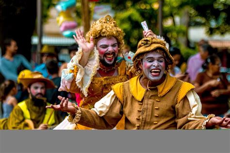 Teatral Grupo De Risco Comemora Tr S D Cadas Programa O Correio