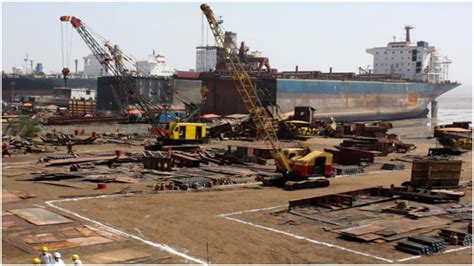 Biggest Bank Fraud 28 Banks Defrauded By Abg Shipyard Rs 22 Lakh