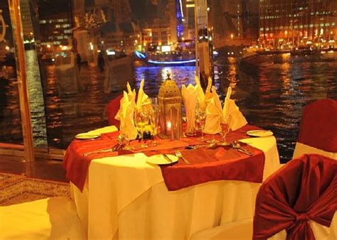 Dhow Cruise Dinner | DUBAI ADVENTURES