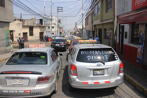 Colectiveros De Miraflores Exigen Retirar A Conductores Informales