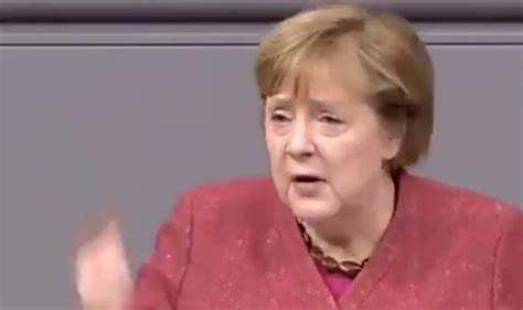 Inusual discurso de Merkel al borde de las lágrimas Tenemos que hacer