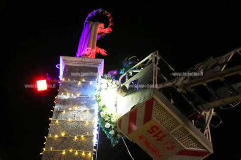 Lamezia Tradizionale Offerta Floreale Alla Madonna Immacolata In