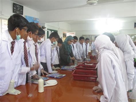 Laboratories Aga Khan School