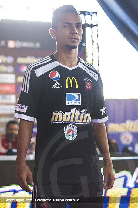 Fotos El Caracas Fc Present Su Plantilla Para El