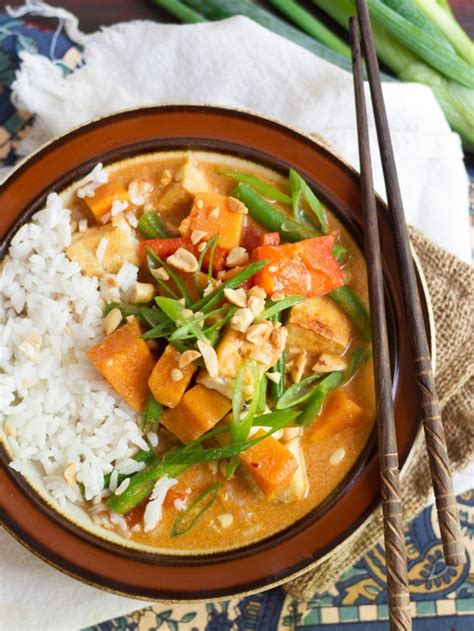 Thai Massaman Curry Connoisseurus Veg