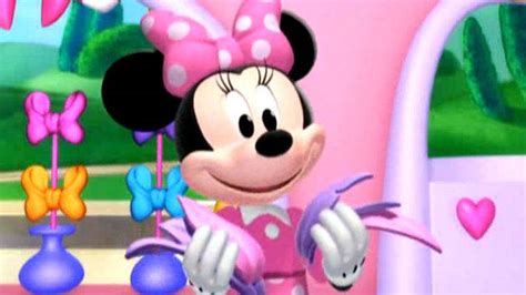 Clip: Cuckoo-Loca's Egg-celent Adventure | Minnie's Bow-Toons | Disney ...