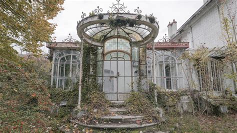 Ils Ont Disparu Du Jour Au Lendemain Urbex Dans Un Incroyable Manoir