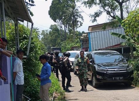 Densus Tangkap Terduga Teroris Di Tamansari Bogor Satu Orang