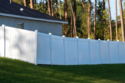 Kenosha Wisconsin New And Replacement Fence Company