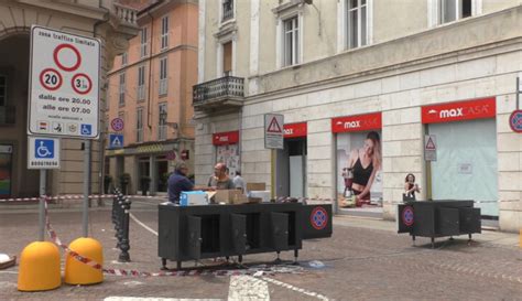 Fioriere Mobili In Via S Giacomo Della Vittoria Abonante Almeno