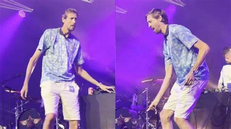 Peter Crouch Abre El Festival Musical De La Isla De Wight Haciendo Su